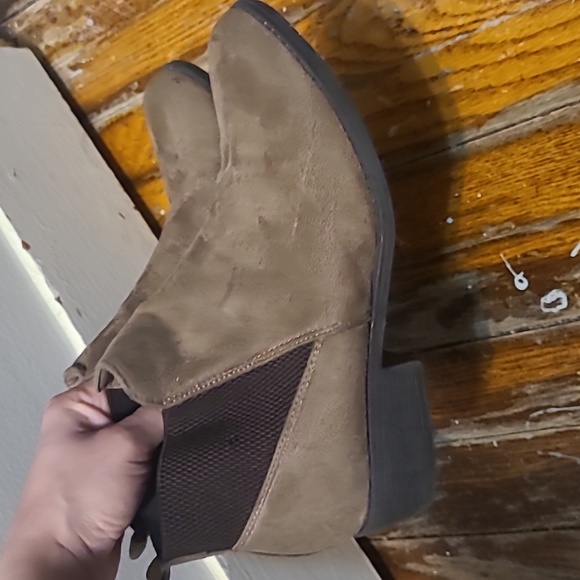 Light brown booties - Picture 2 of 5